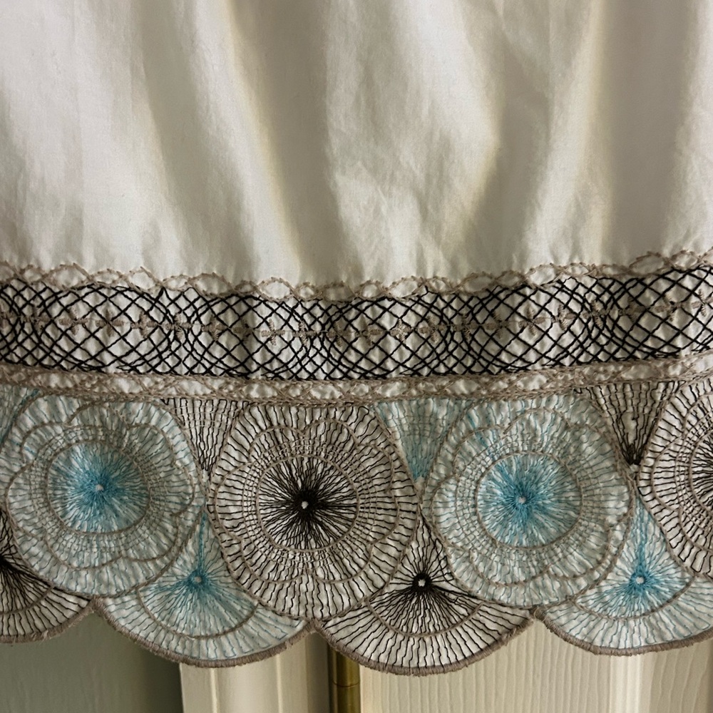 White Skirt with Embroidered Hem - Picture 4 of 11